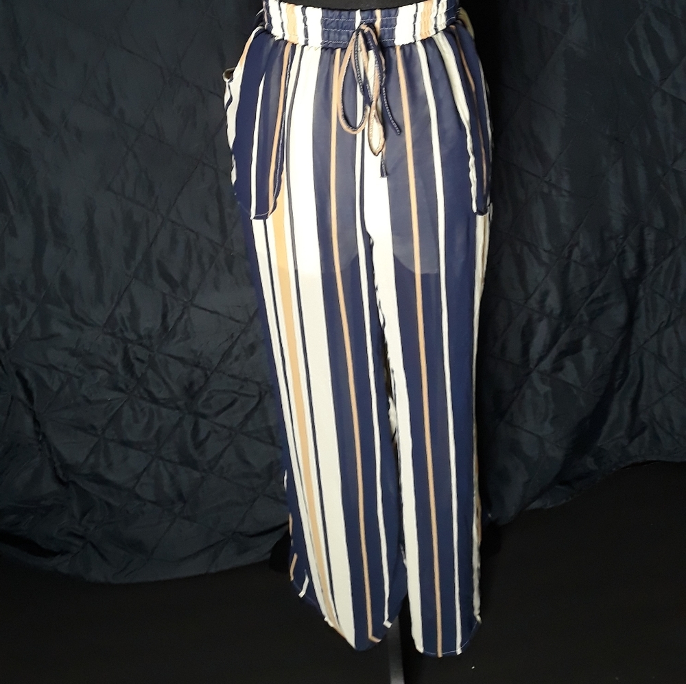 Wide leg pants